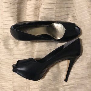 Nine West Bonfire black platform peep toe heels